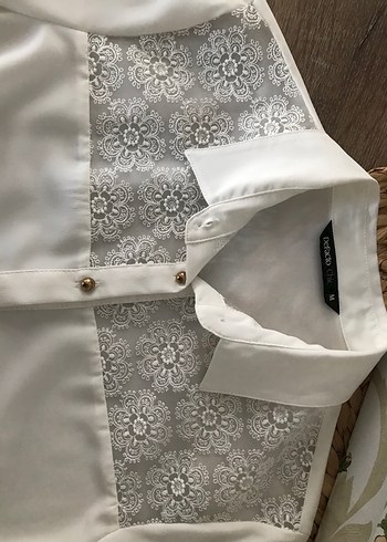 Düğmeli Beyaz Nakışlı Uzun Kollu Kadın Gömlek - Görsel 3