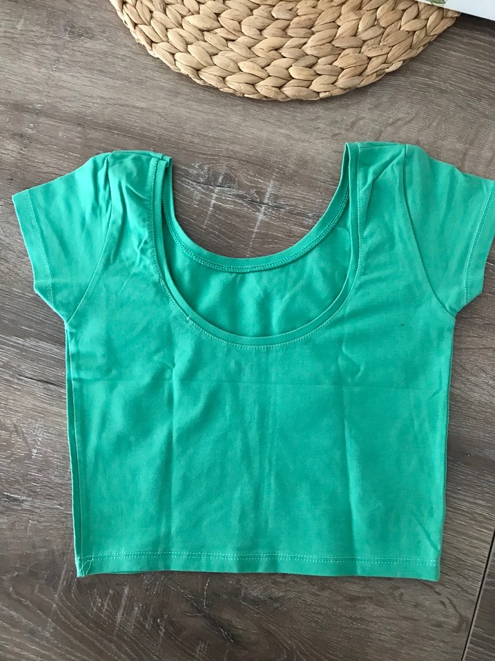 Kadın crop - Görsel 2