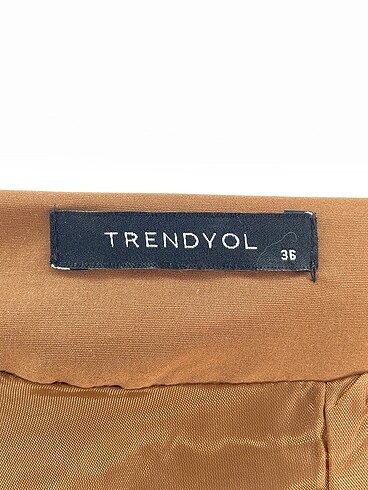 36 Beden kahverengi Renk Trendyol & Milla Trenchcoat %70 İndirimli.