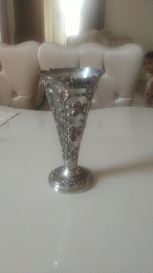 Gümüş vazo