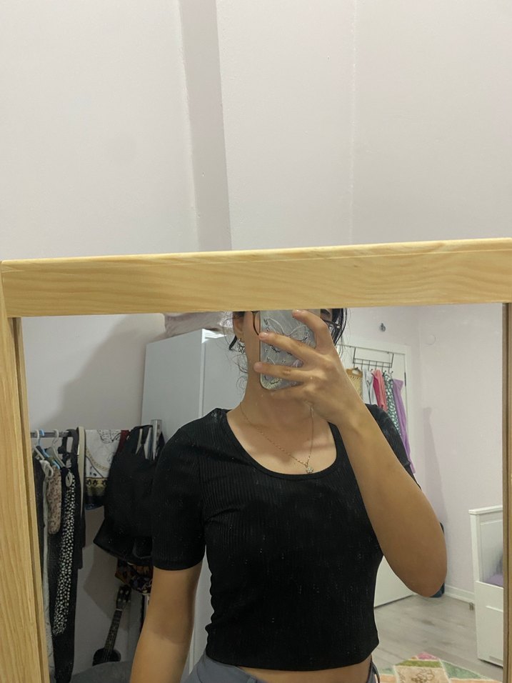 siyah crop top - Görsel 3