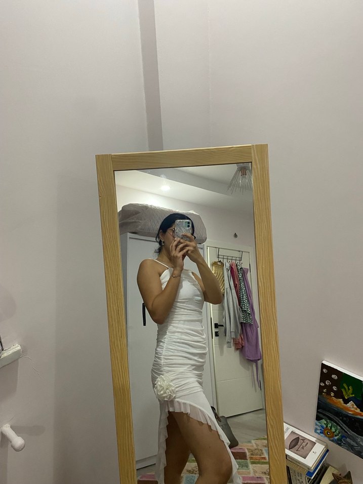 beyaz drapeli elbise - Görsel 2