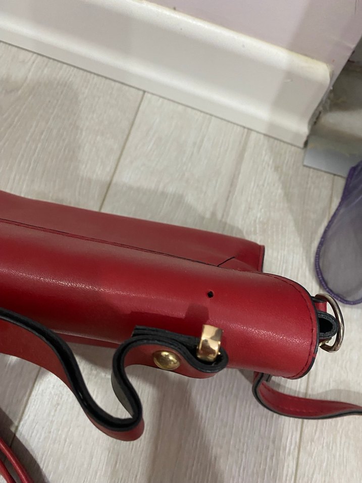 kırmızı çanta - Görsel 2