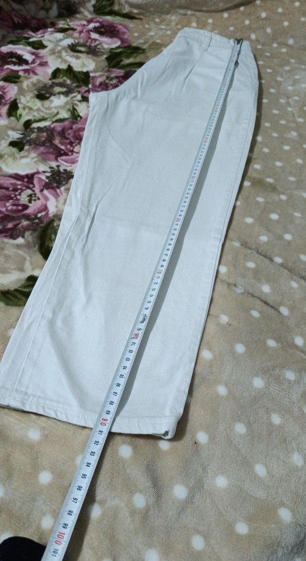 Kadın Beyaz Mini Pamuklu Bol Kesim Pantolon - Görsel 4