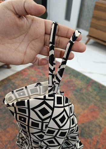 Kadın Beyaz Siyah Desenli Uzun Tulum - Görsel 4