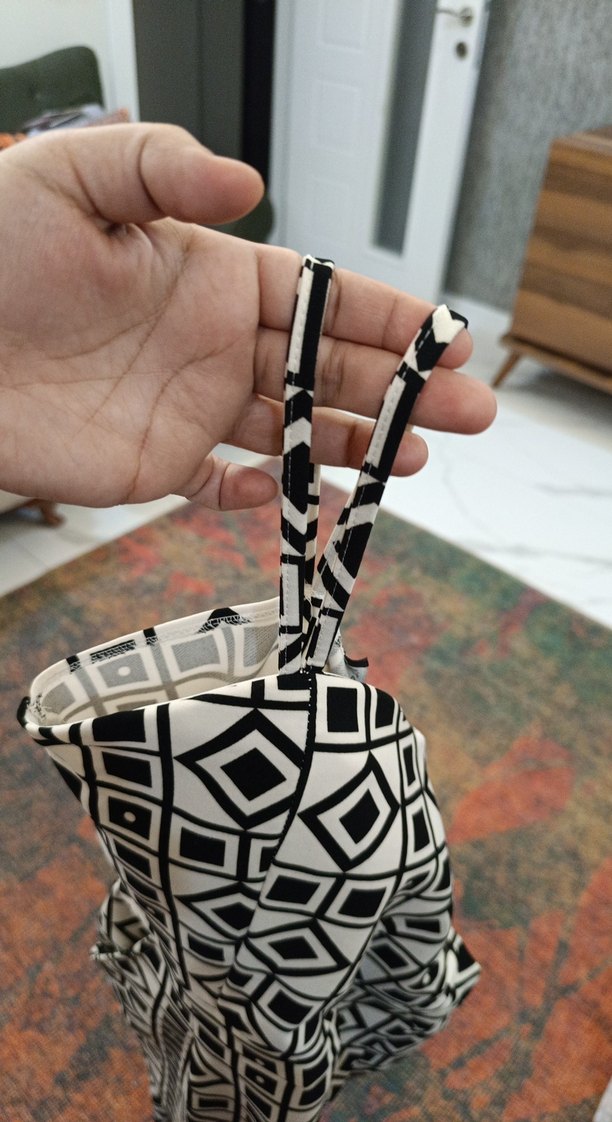 Kadın Beyaz Siyah Desenli Uzun Tulum - Görsel 4