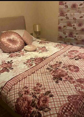 sarar Pembe Çiçek Desenli battaniye - Görsel 2