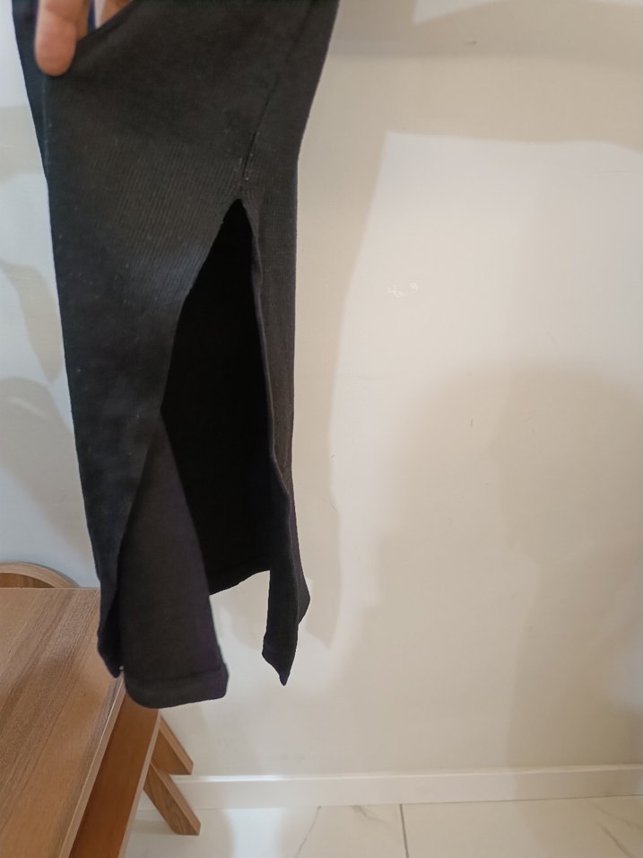 Siyah, yuvarlak Yakalı, Uzun, Kolsuz Elbise - Görsel 3