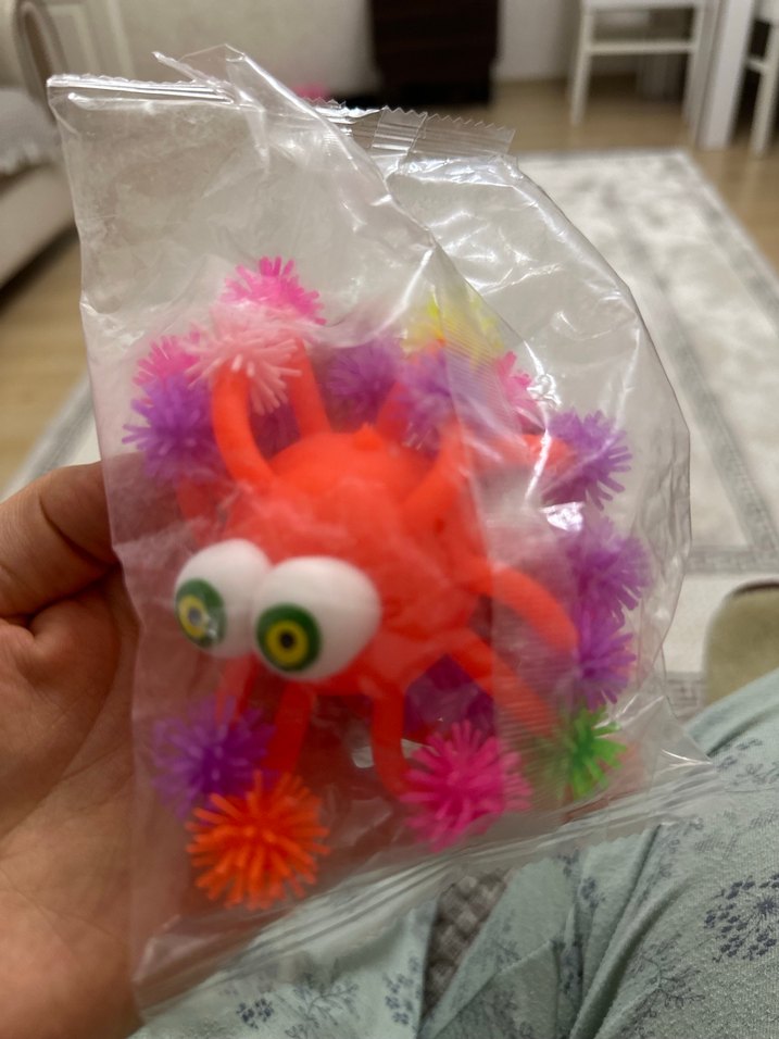 Renkli Pembe ışıklı anti stres topu - Görsel 2