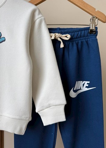 Nike Erkek Çocuk Beyaz Sweatshirt ve Eşofman Altı - Görsel 3