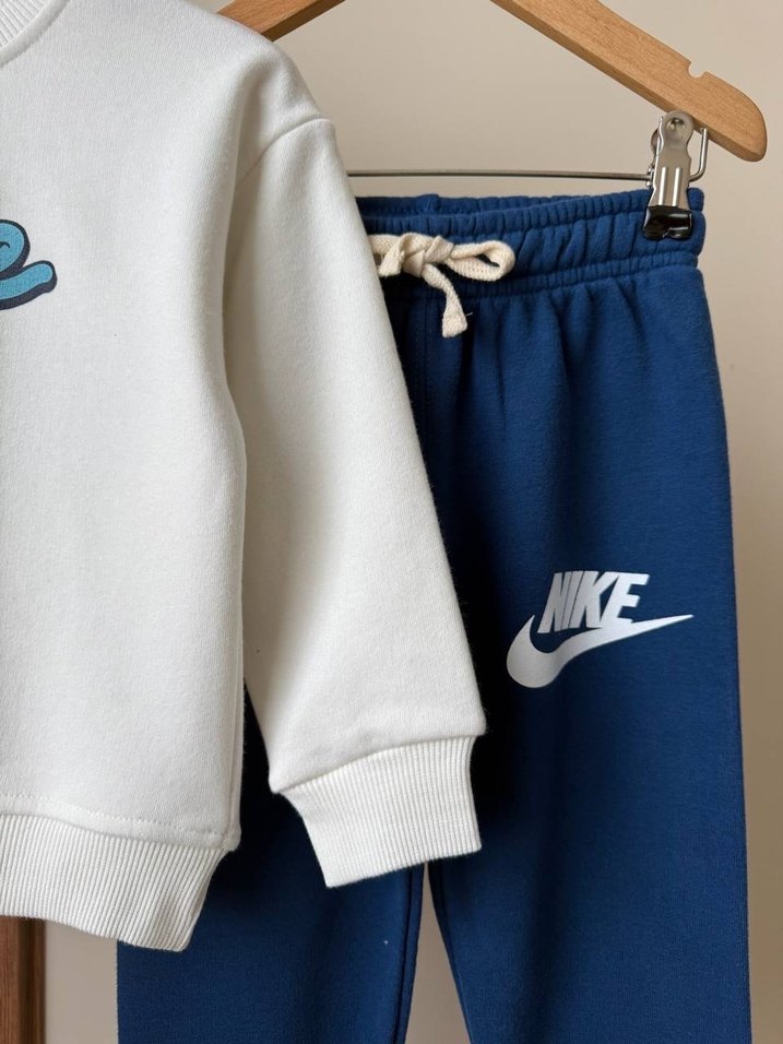 Nike Erkek Çocuk Beyaz Sweatshirt ve Eşofman Altı - Görsel 3