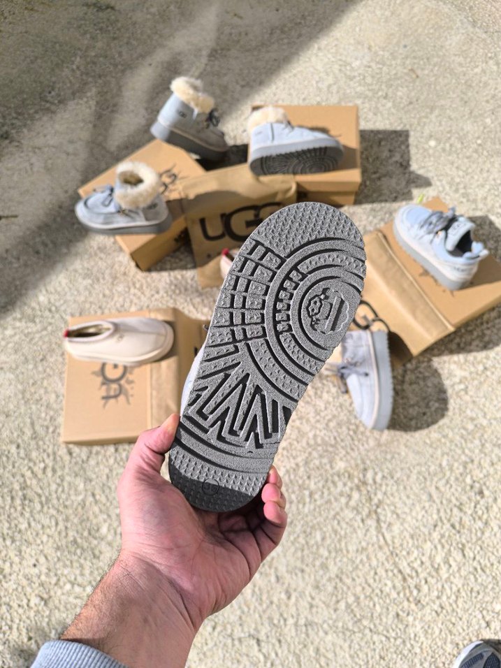 UGG Gri Bağcıklı Sneaker — görsel 3/9