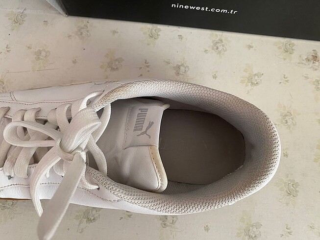 42 Beden Puma sneakers