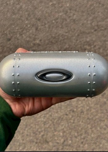 Oakley Large Vault Vintage Case