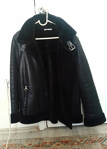 BERSHKA MODEL CEKET 