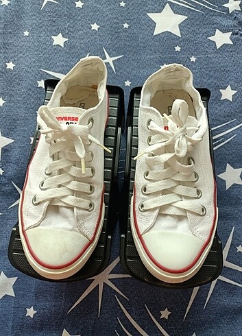 Beyaz converse
