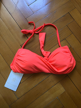 Bikini üstü