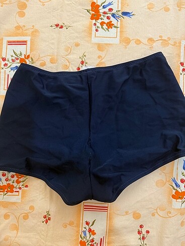 xs Beden şort mayo
