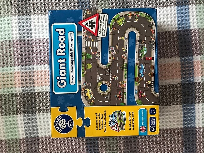 Orchard toys giant road puzzle