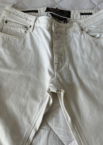 Jacob Cohen Ekru Denim Jean