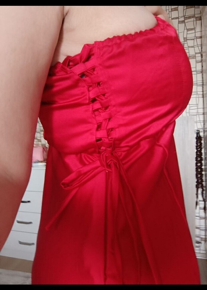 Tek kol saten elbise - Görsel 2