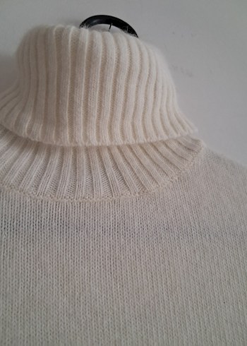 zara Beyaz Kadın Boğazlı Yün Kazak - Görsel 3
