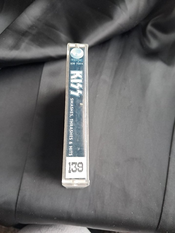 KISS - Smashes, Thrashes & Hits Kaset - Görsel 3