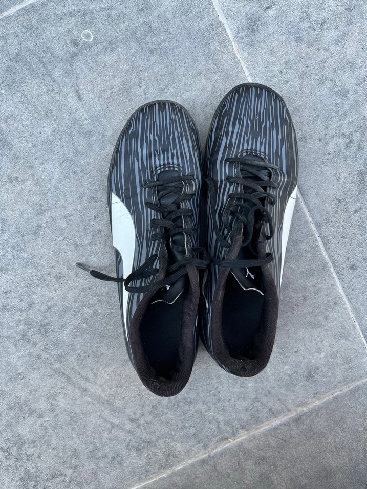 Puma Siyah-Beyaz Çizgili Futbol Ayakkabısı ORJİNAL — görsel 5/8