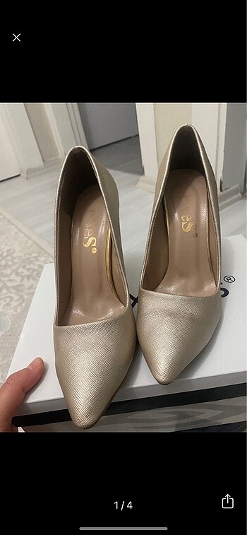 Diğer Gold stiletto