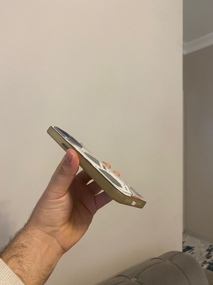 Magsafe'li Beyaz 15 Pro Max Defens Telefon Kılıfı - Görsel 3