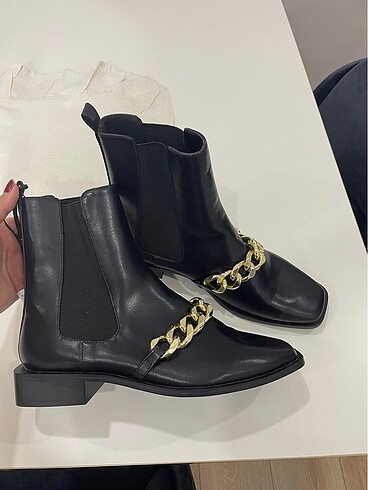 37 Beden Zara bot
