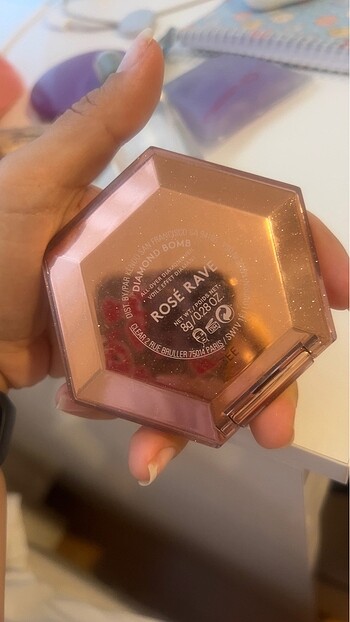 Fenty Beauty Fenty diamond rose aydınlatıcı