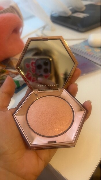  Beden Fenty diamond rose aydınlatıcı
