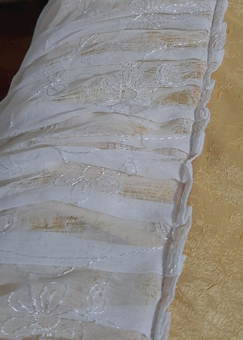 Nakışlı Beyaz Parlak Yatak Örtüsü - Görsel 6