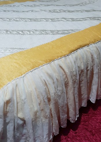 Nakışlı Beyaz Parlak Yatak Örtüsü - Görsel 7