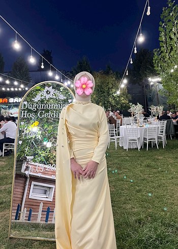 Trendyol & Milla Siklik Ve Zarafet Acik Sari Saten Tesettur Elbise