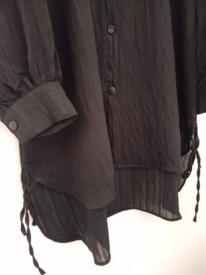 Düğmeli Siyah Uzun Keten Gömlek - Görsel 4