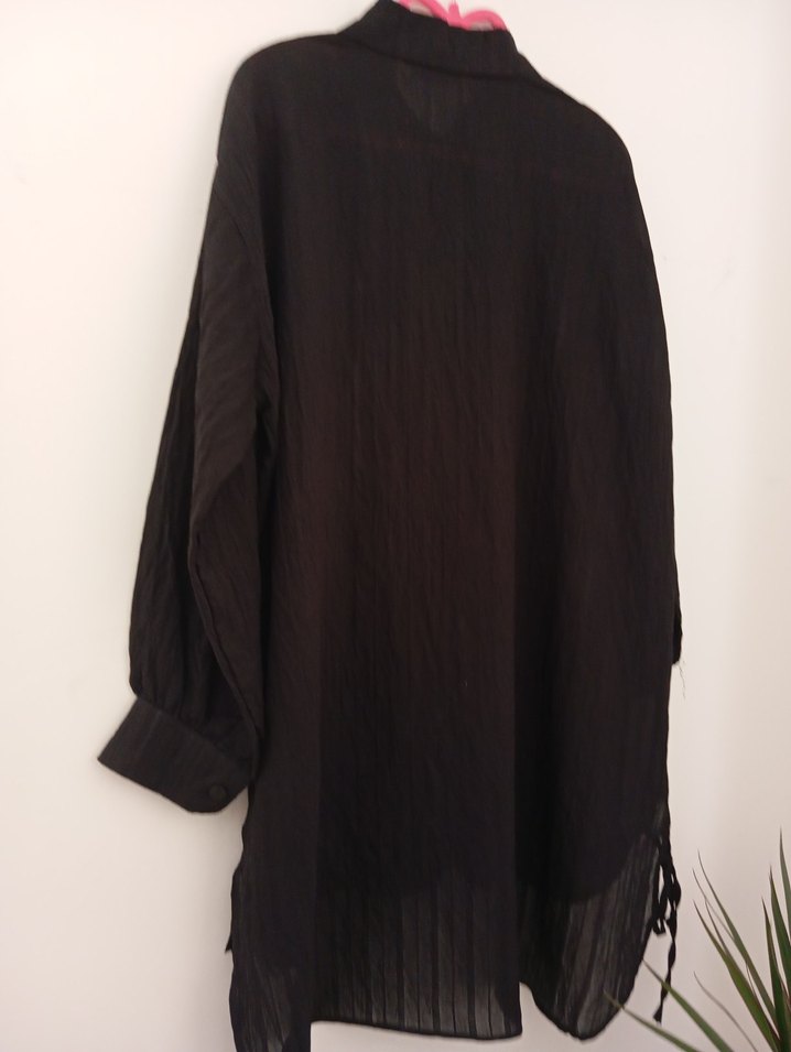 Düğmeli Siyah Uzun Keten Gömlek - Görsel 5