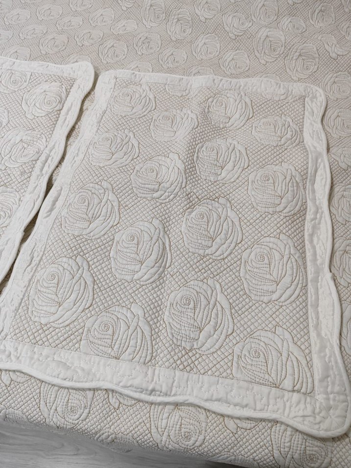 Beyaz Nakışlı Yatak Örtüsü - Görsel 4