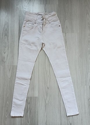 Beyaz jeans