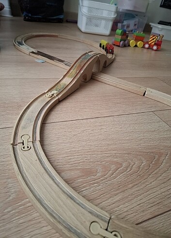 Tren rayı ve tren