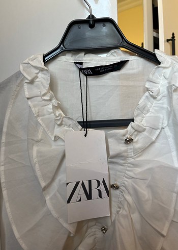 Zara ZARa Beyaz Fırfırlı Gömlek