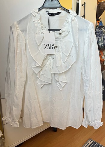 ZARa Beyaz Fırfırlı Gömlek