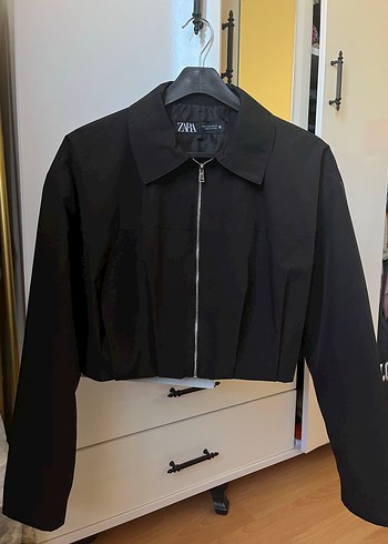 Zara Siyah Fermuarlı Midi Ceket
