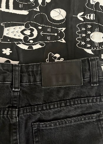 Siyah Bol Kesim Mini Kot Şort - Görsel 2