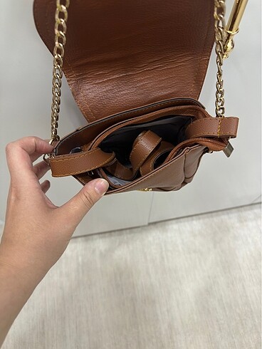 Diğer Guess çanta
