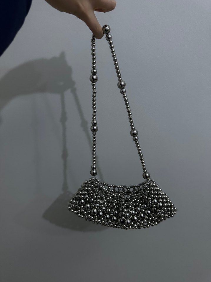 Gri Boncuklu Yılan Desenli Kadın Vücut Zinciri - Görsel 2