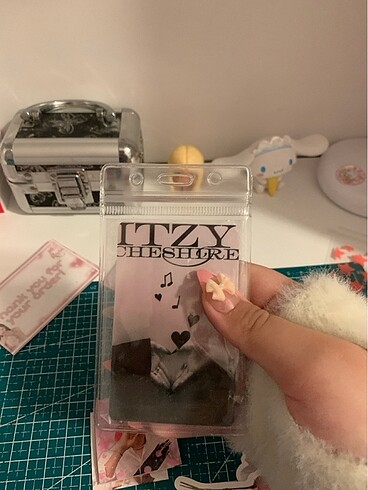  Beden Itzy photocard