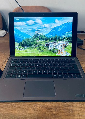 Hp İnce Ve Sik Siyah Hp Dizustu Tablet Bilgisayar