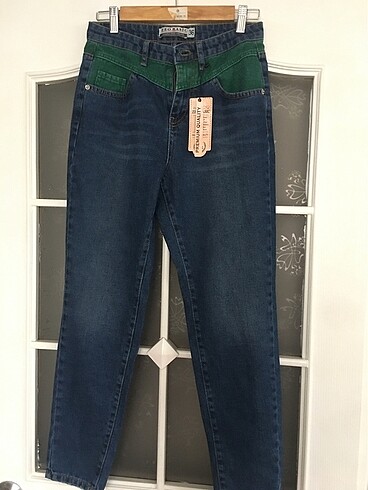 Zara Mom jean